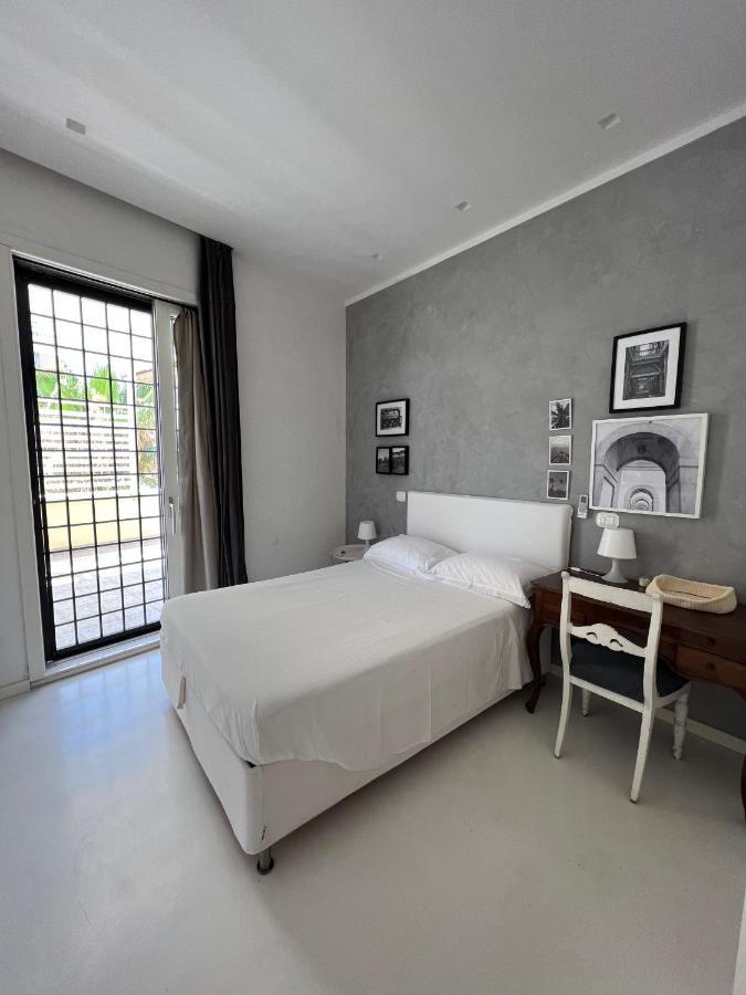 Rome, Beautiful Apartment In A Vintage Building Lido di Ostia Eksteriør billede
