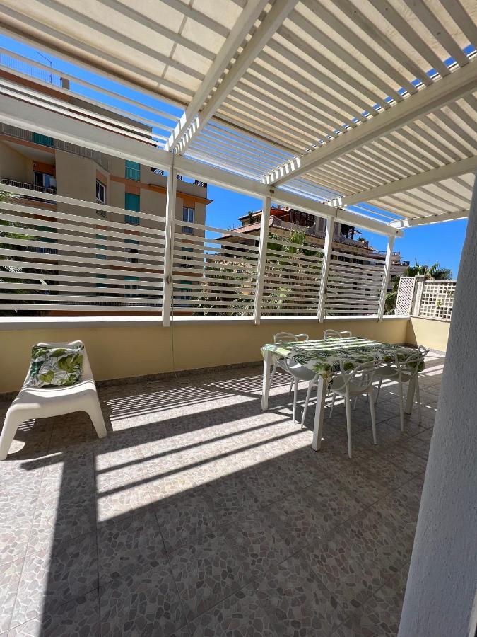 Rome, Beautiful Apartment In A Vintage Building Lido di Ostia Eksteriør billede
