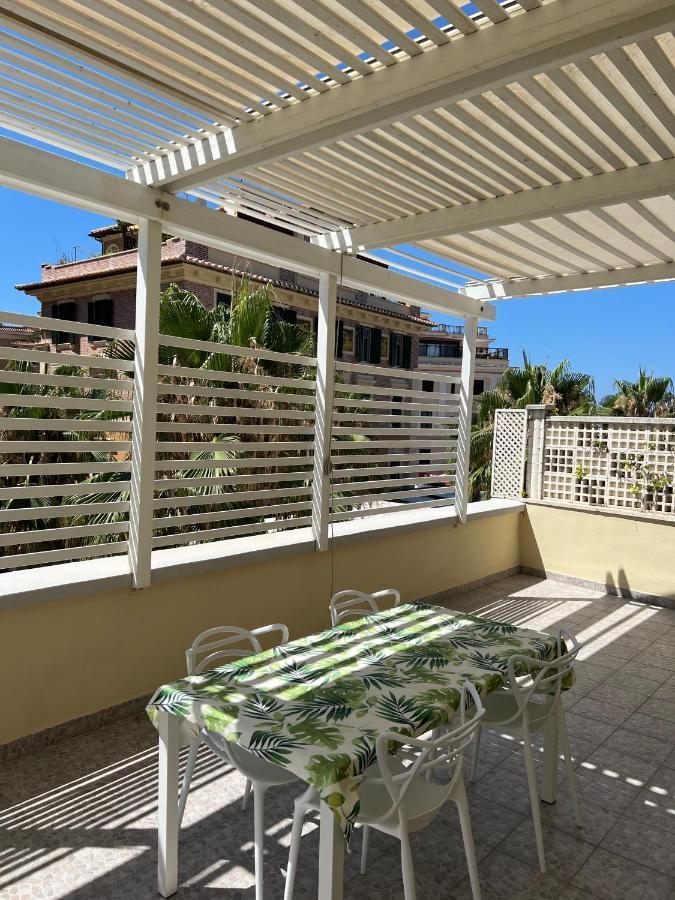Rome, Beautiful Apartment In A Vintage Building Lido di Ostia Eksteriør billede