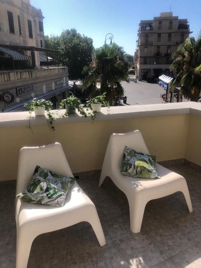 Rome, Beautiful Apartment In A Vintage Building Lido di Ostia Eksteriør billede