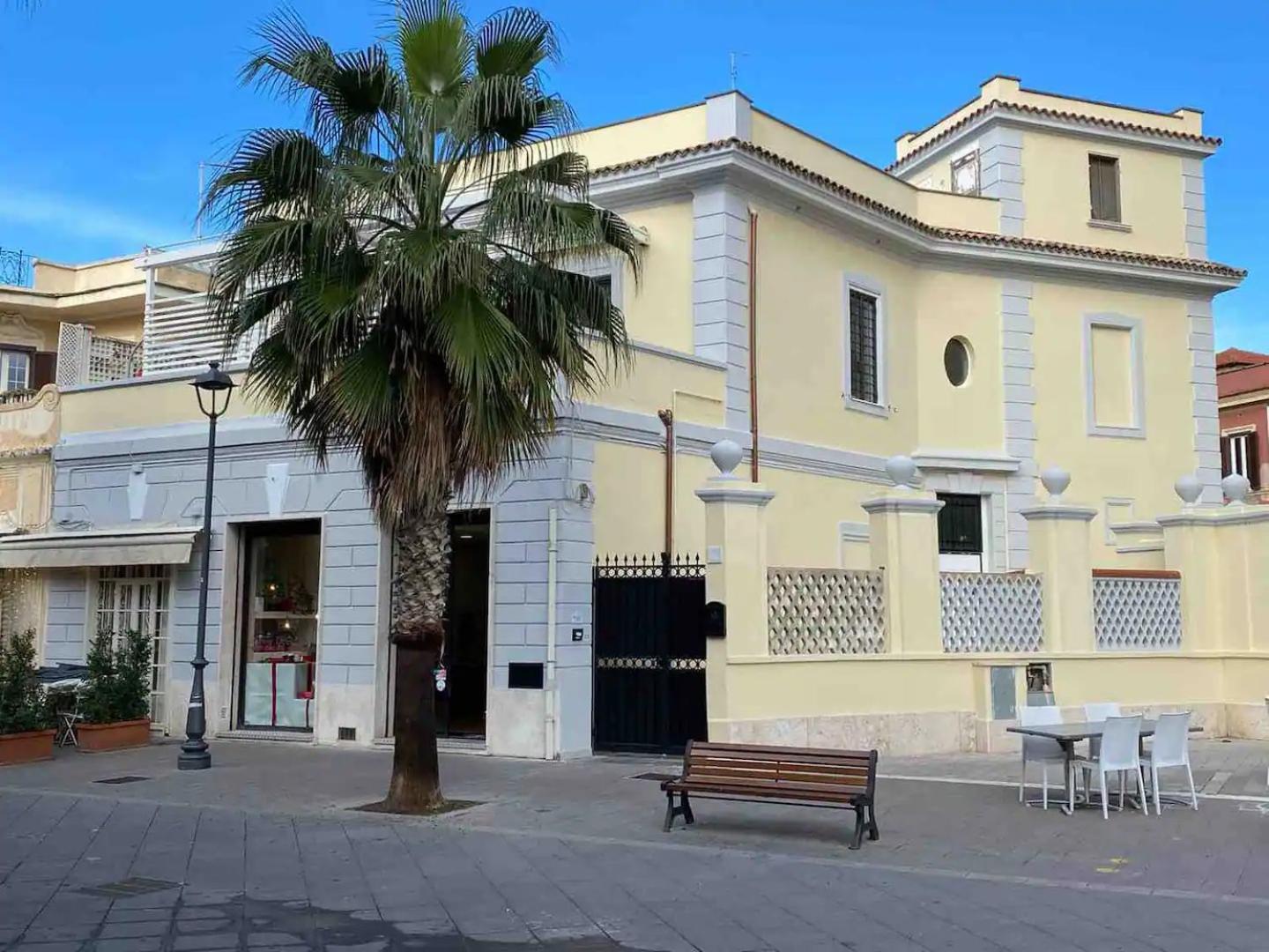 Rome, Beautiful Apartment In A Vintage Building Lido di Ostia Eksteriør billede