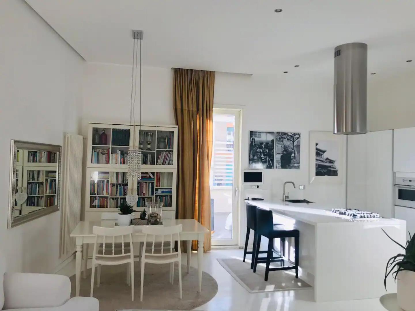 Rome, Beautiful Apartment In A Vintage Building Lido di Ostia Eksteriør billede