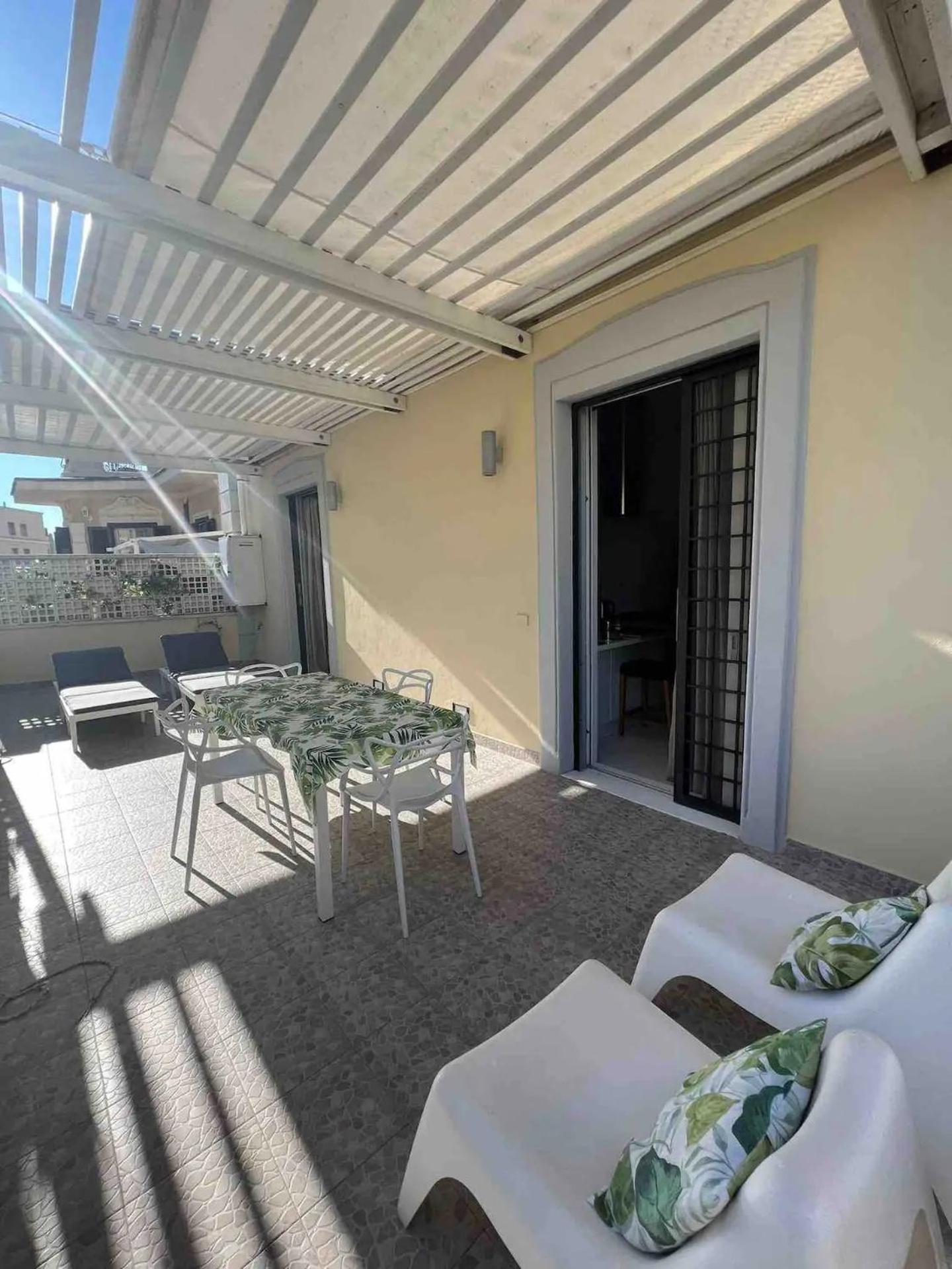 Rome, Beautiful Apartment In A Vintage Building Lido di Ostia Eksteriør billede