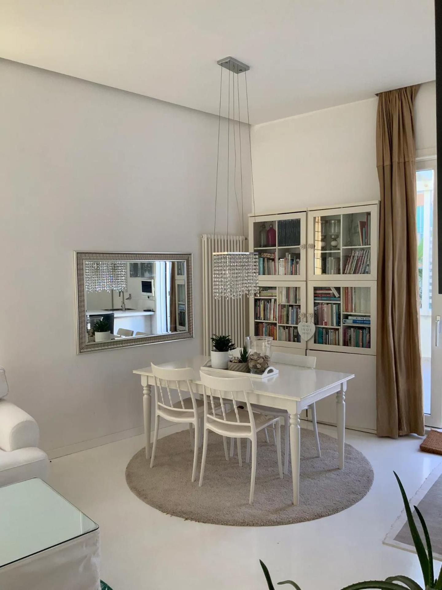 Rome, Beautiful Apartment In A Vintage Building Lido di Ostia Eksteriør billede